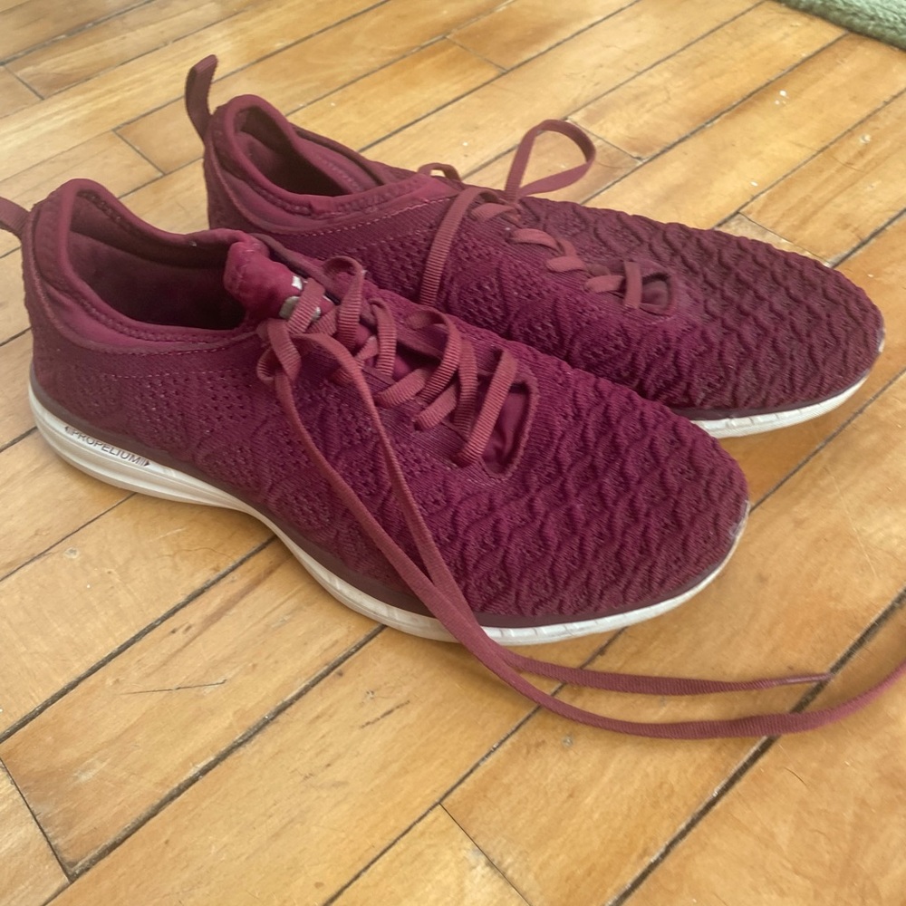 APL Sneakers